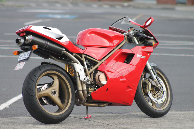Ducati 916